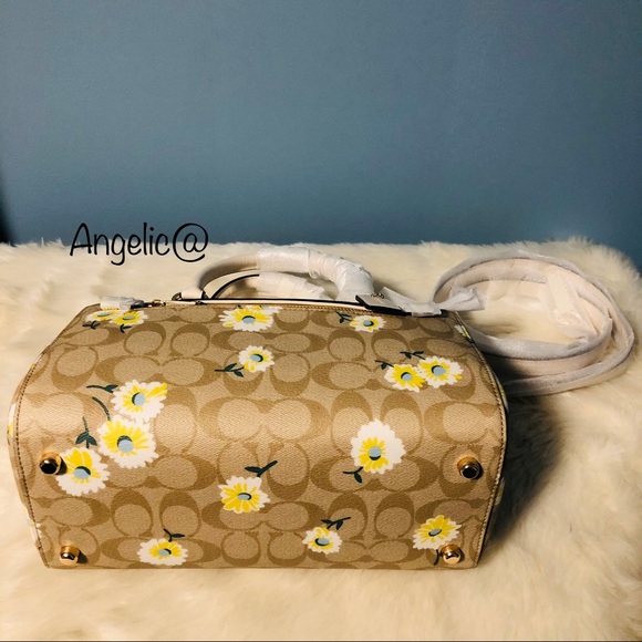 SOLD!!!Coach Daisy purse and wallet set - Picture 13 of 16